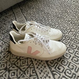 Veja sneakers pink and black size US 6